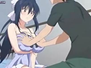 Gergasi breasted anime madu mendapat disapu